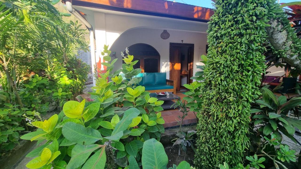Catra Homestay Beach Apartments 캔디다사 외부 사진