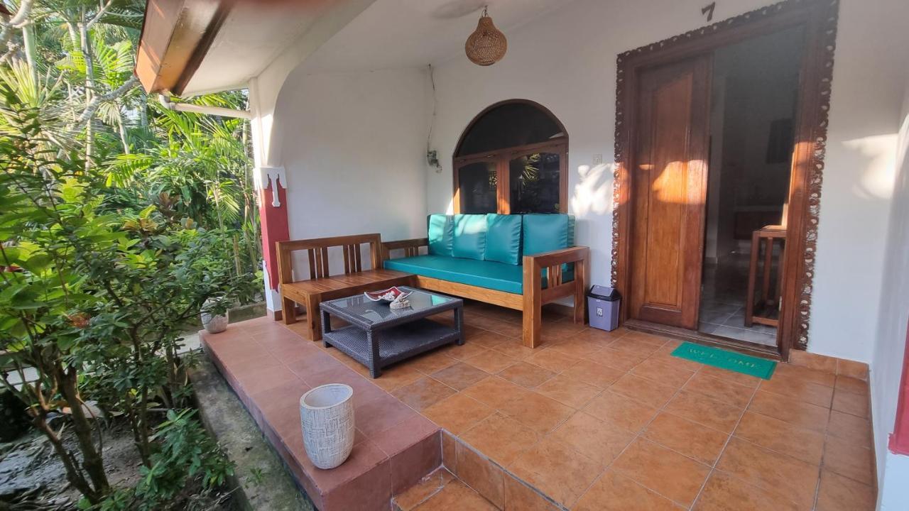 Catra Homestay Beach Apartments 캔디다사 외부 사진