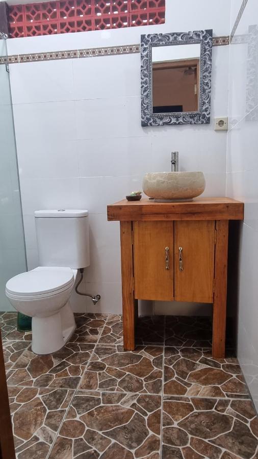 Catra Homestay Beach Apartments 캔디다사 외부 사진